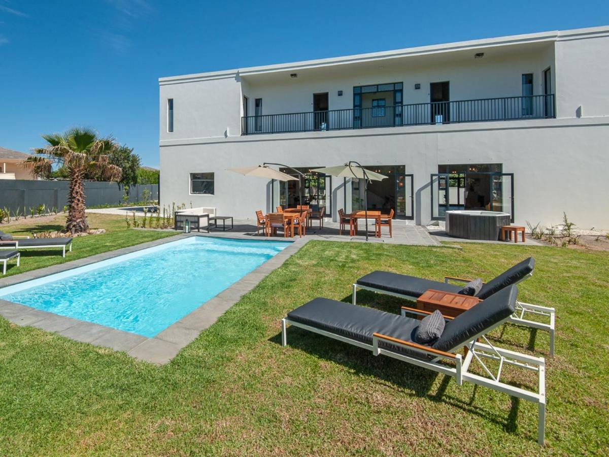 Glow Boutique Suites & Guesthouse Hermanus Exterior photo